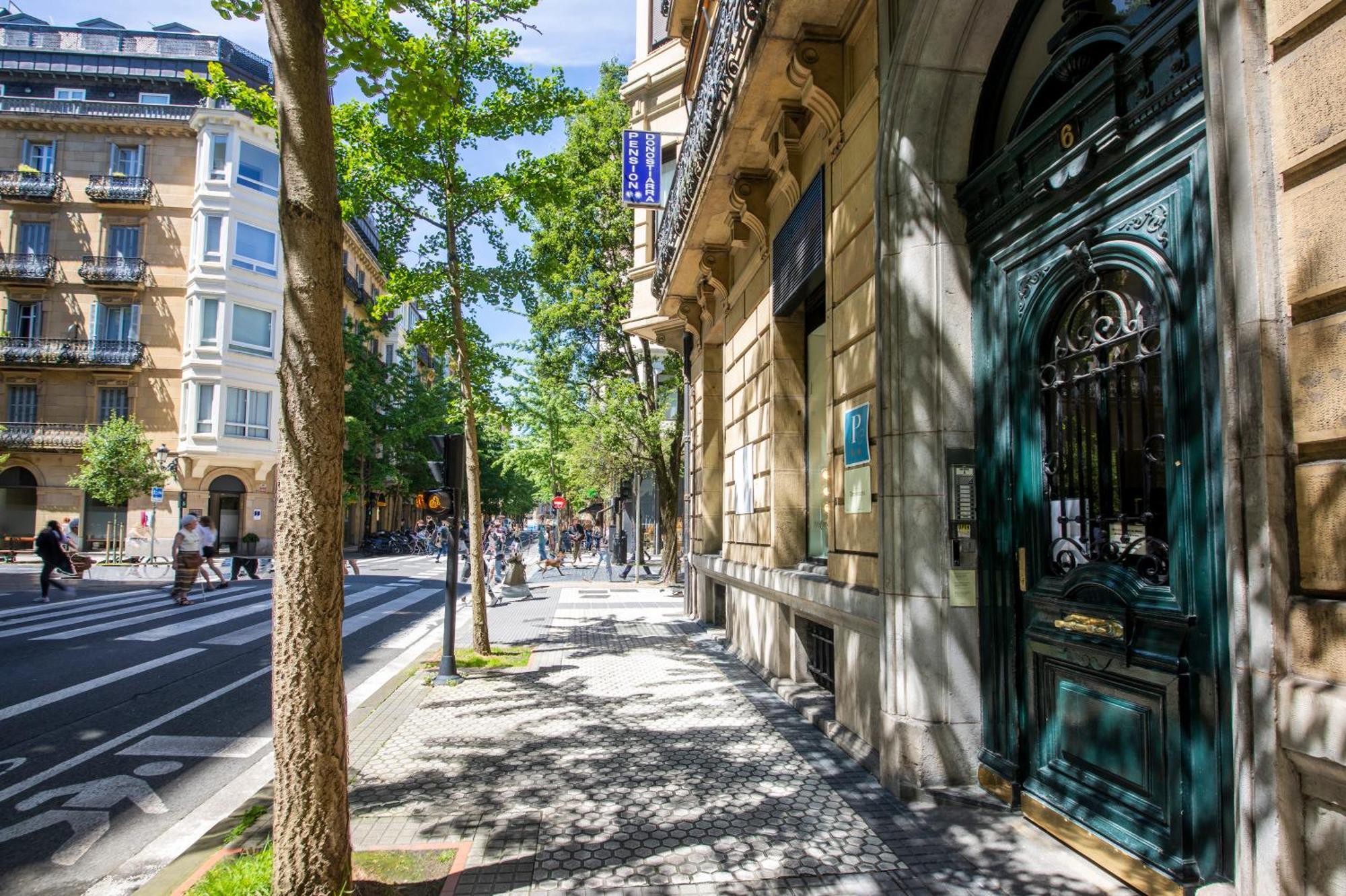 Pension Donostiarra San Sebastian Exterior photo
