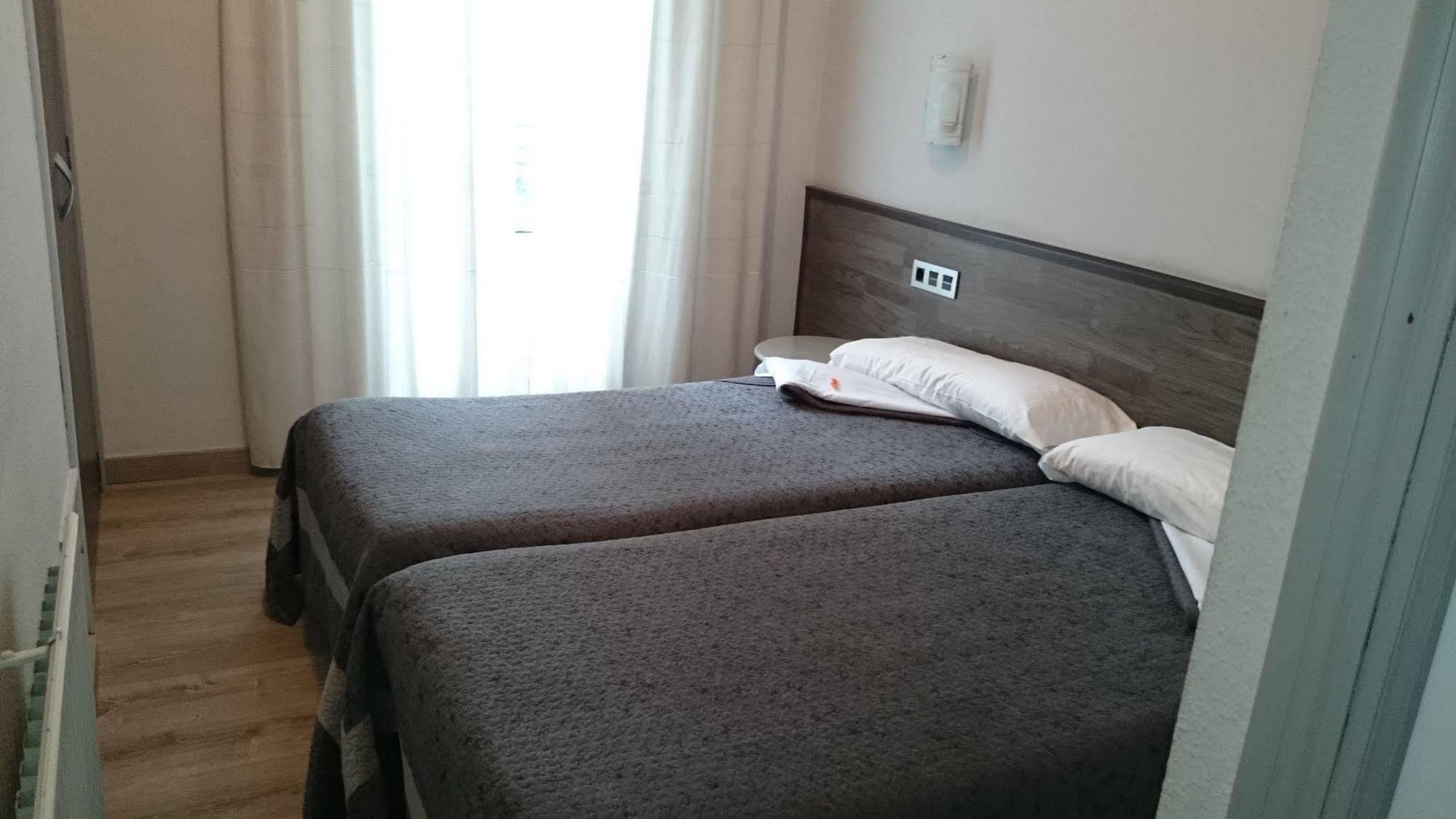 Pension Donostiarra San Sebastian Exterior photo